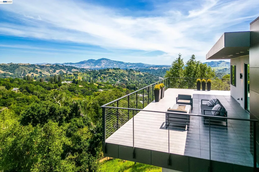 42 Charles Hill Circle Orinda CA 94563