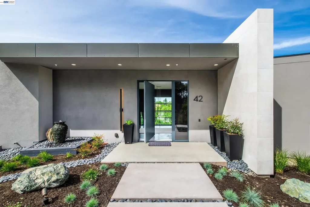 42 Charles Hill Circle Orinda CA 94563