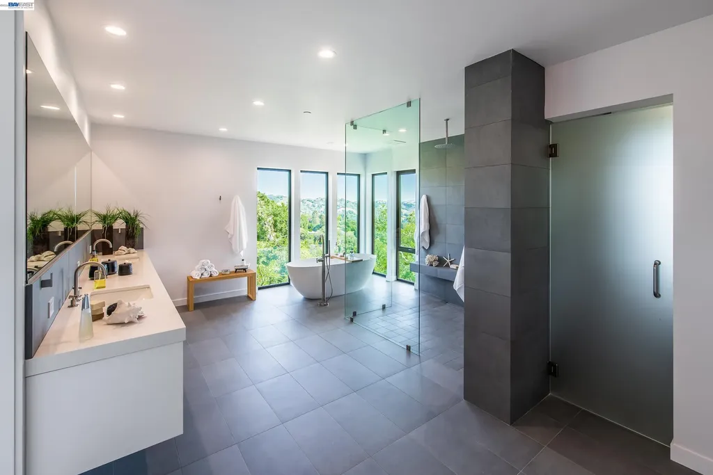 42 Charles Hill Circle Orinda CA 94563