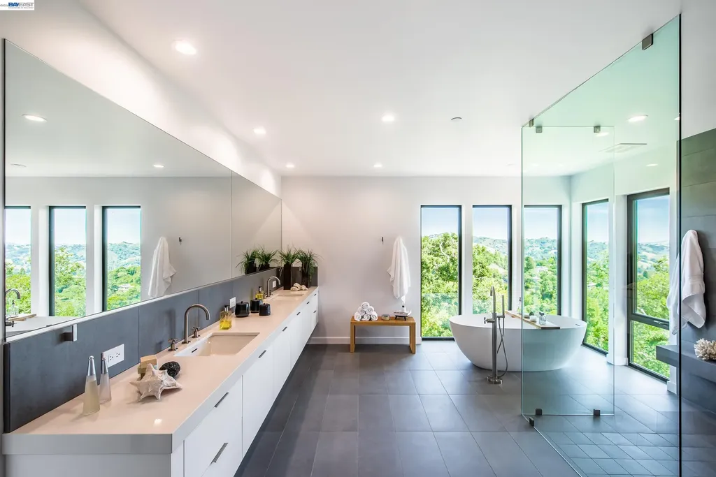 42 Charles Hill Circle Orinda CA 94563