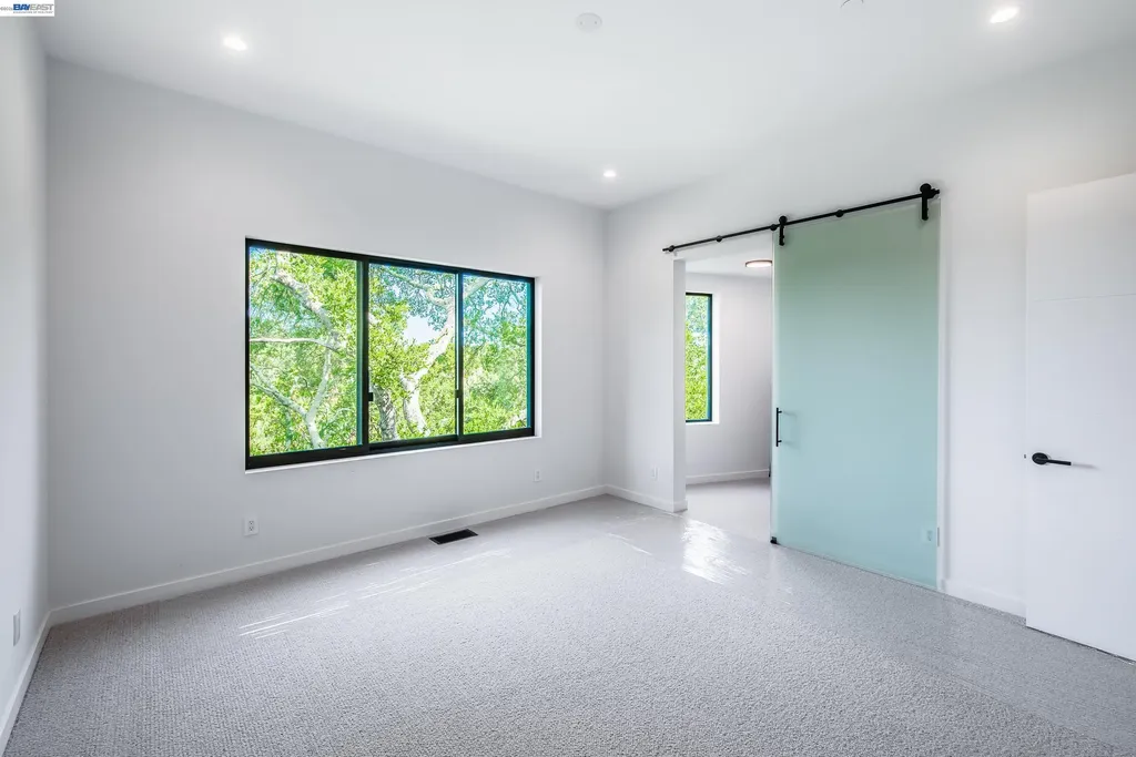 42 Charles Hill Circle Orinda CA 94563