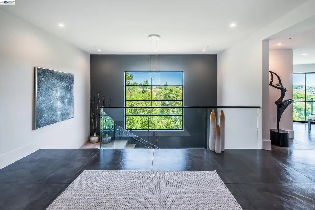 42 Charles Hill Circle Orinda CA 94563