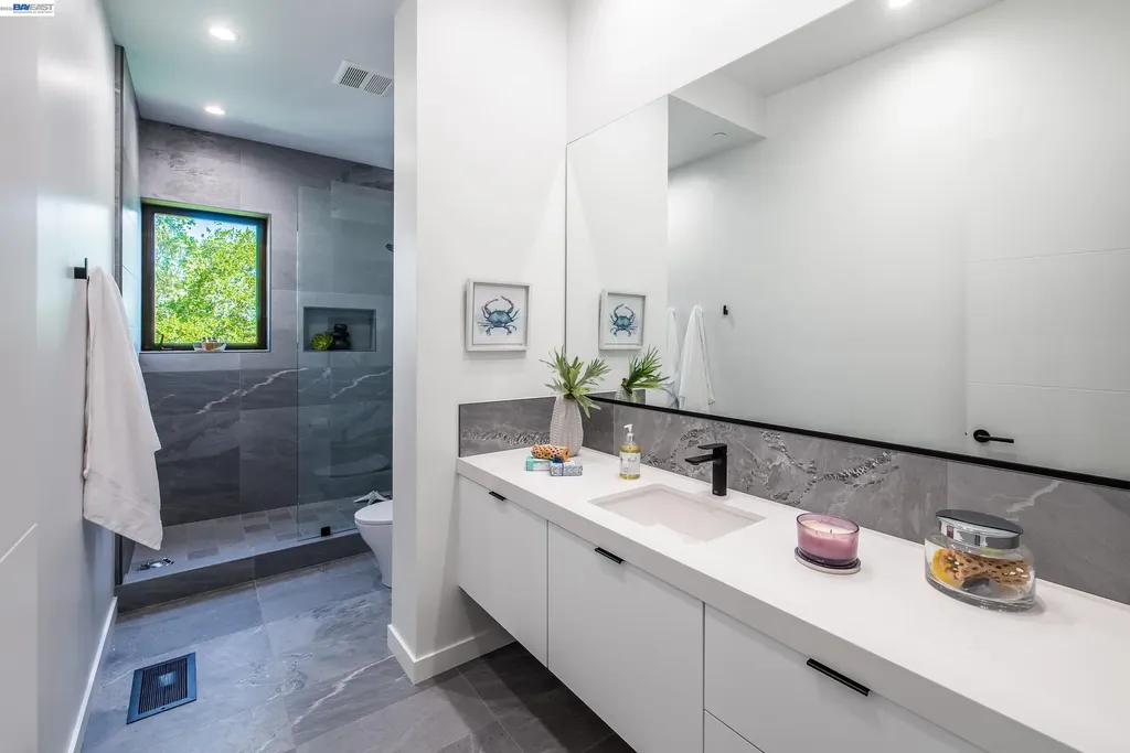 42 Charles Hill Circle Orinda CA 94563