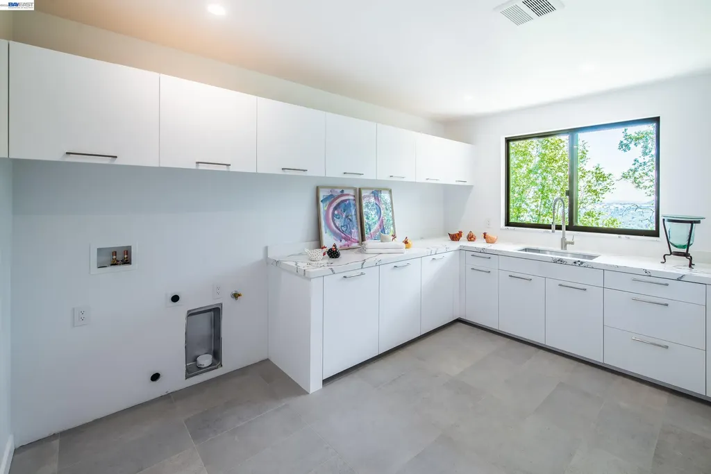 42 Charles Hill Circle Orinda CA 94563