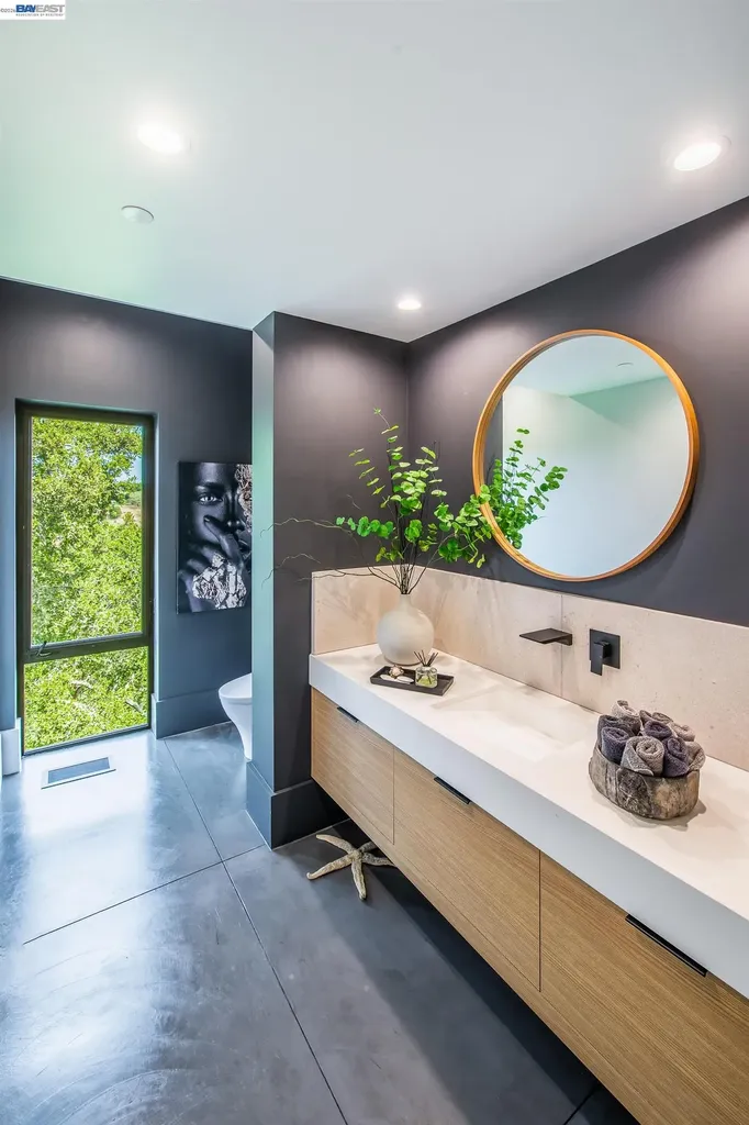 42 Charles Hill Circle Orinda CA 94563