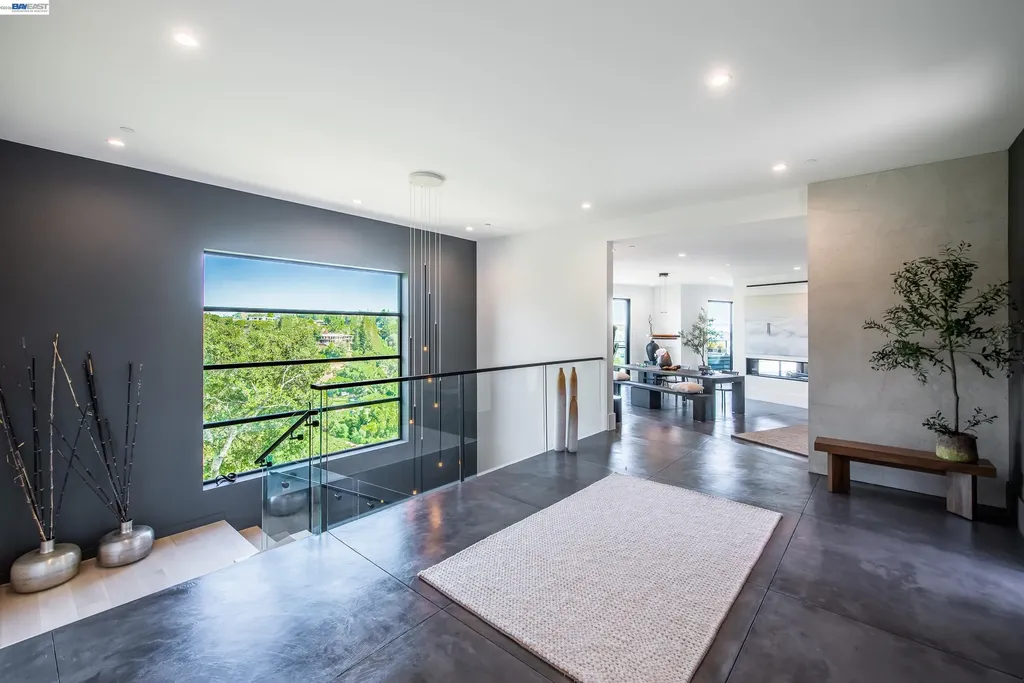 42 Charles Hill Circle Orinda CA 94563