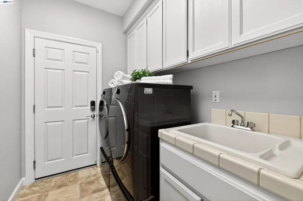 558 Montori Court Pleasanton CA 94566