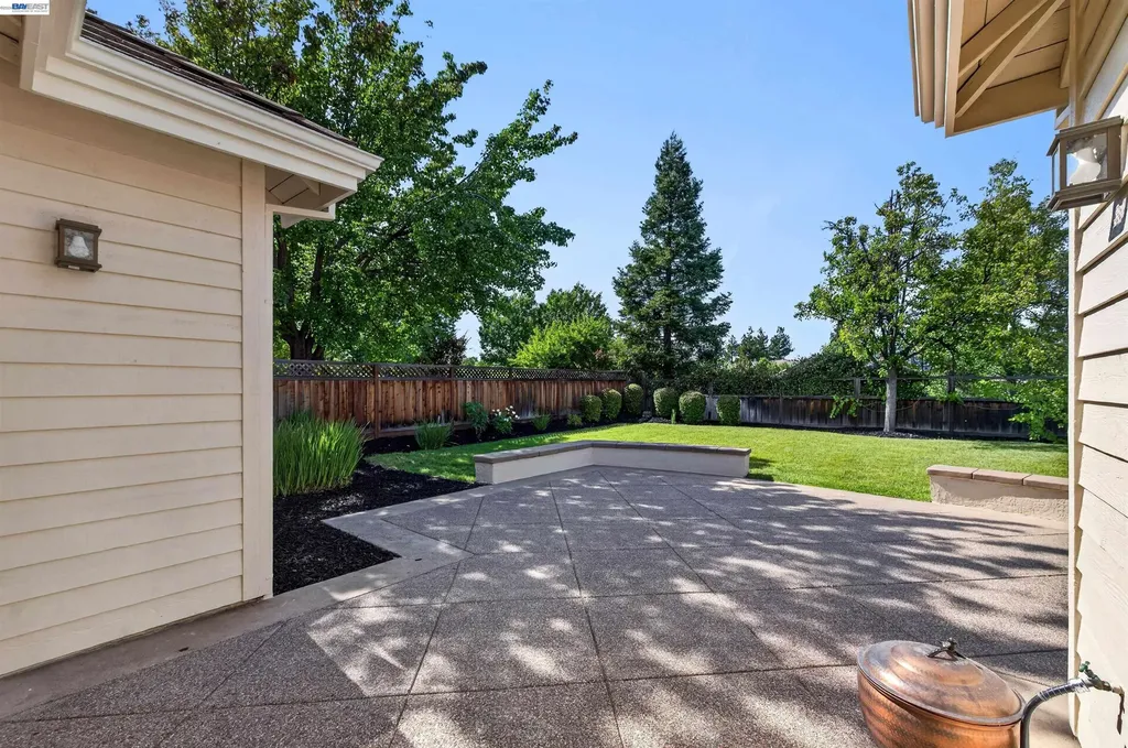558 Montori Court Pleasanton CA 94566