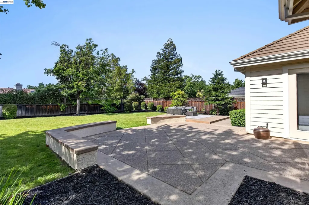 558 Montori Court Pleasanton CA 94566