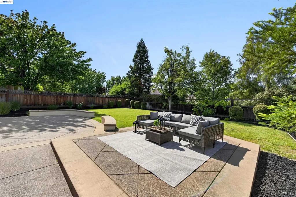 558 Montori Court Pleasanton CA 94566