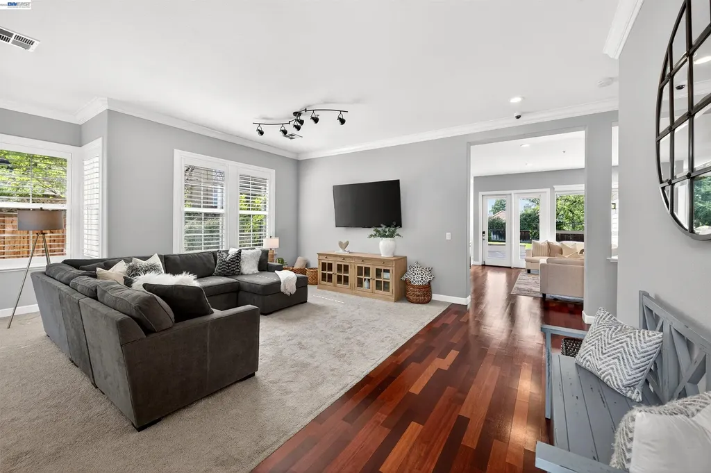 558 Montori Court Pleasanton CA 94566