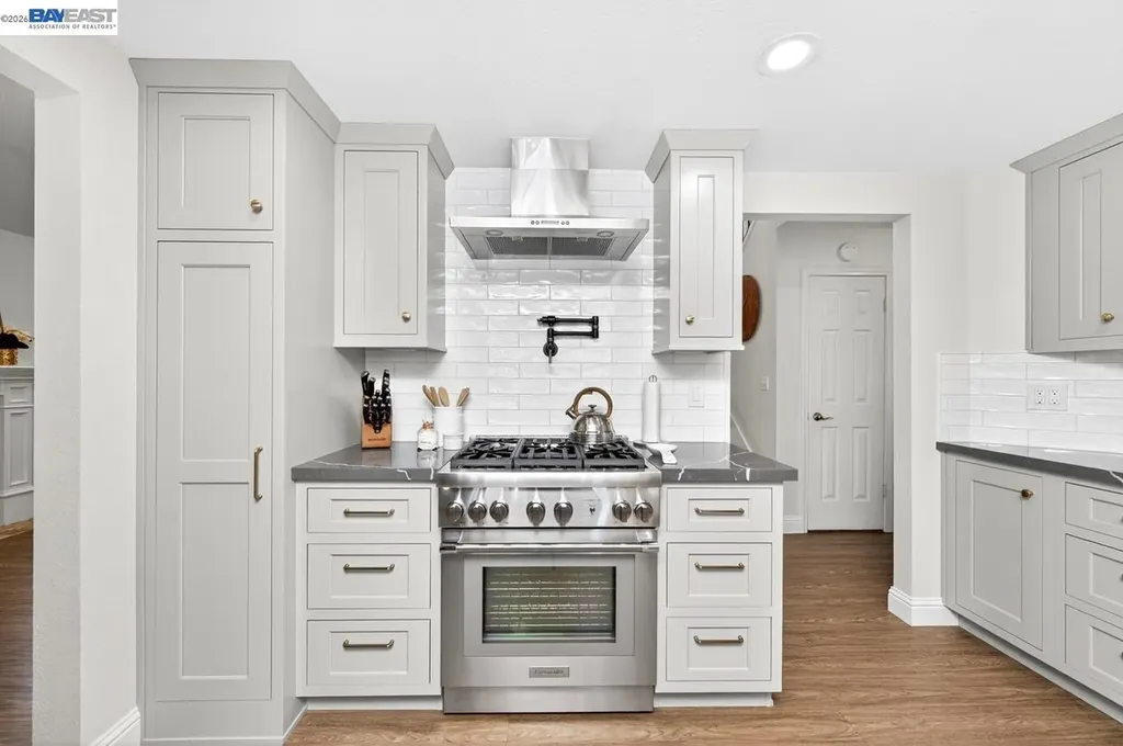 308 Mulqueeney Street Livermore CA 94550