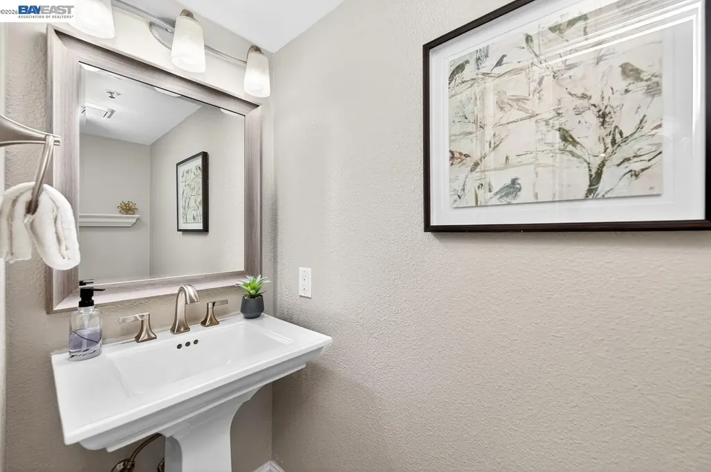 308 Mulqueeney Street Livermore CA 94550
