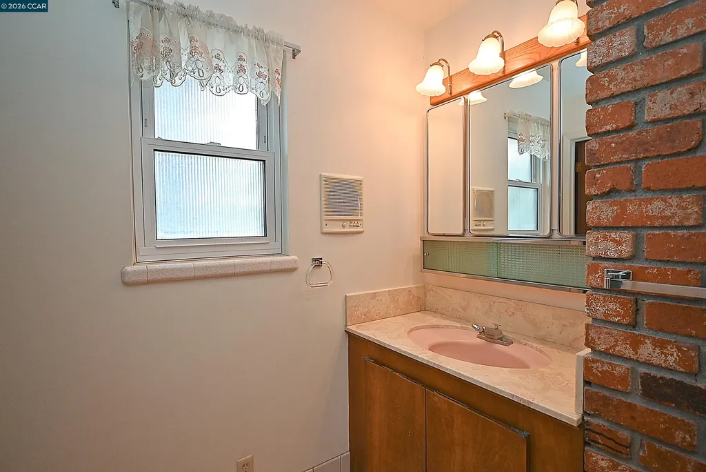 2476 Diane Drive El Sobrante CA 94803