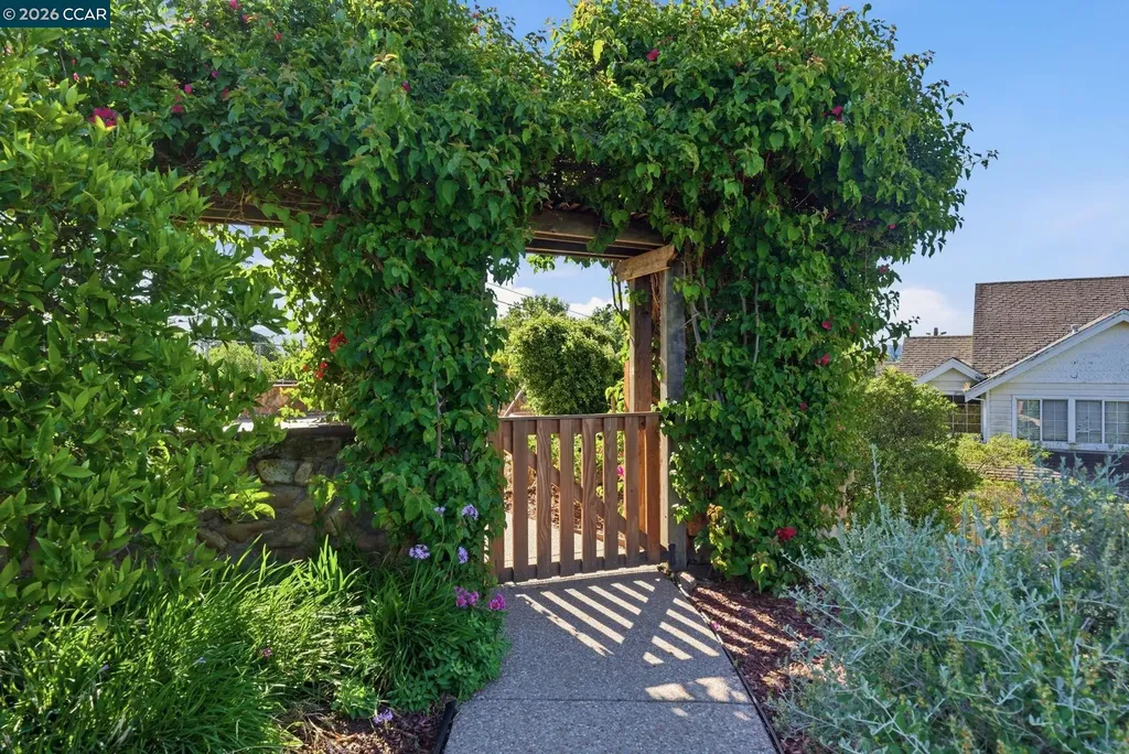 100 Sky Ranch Lane Pleasant Hill CA 94523