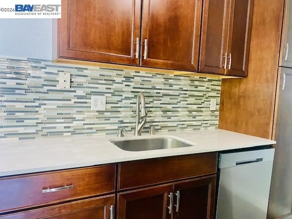 2500 Copa Del Oro Drive Union City CA 94587