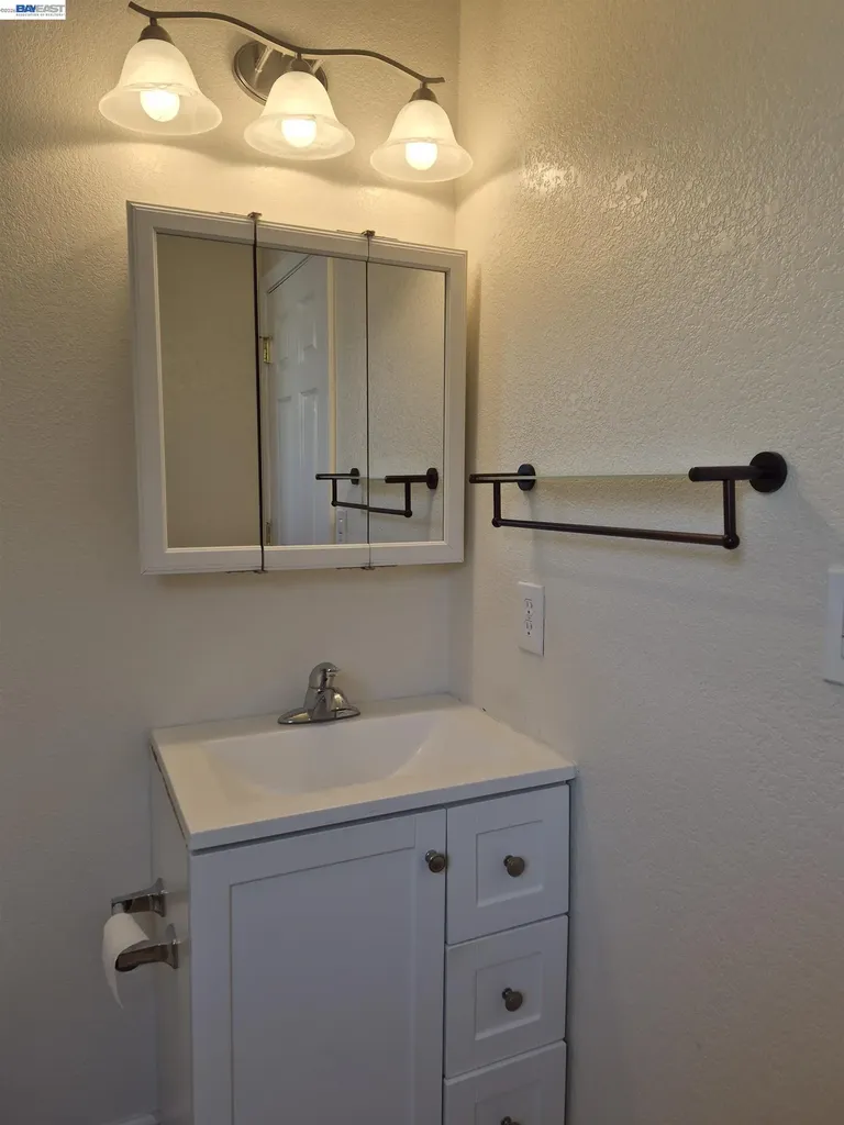 20980 Birch Hayward CA 94541