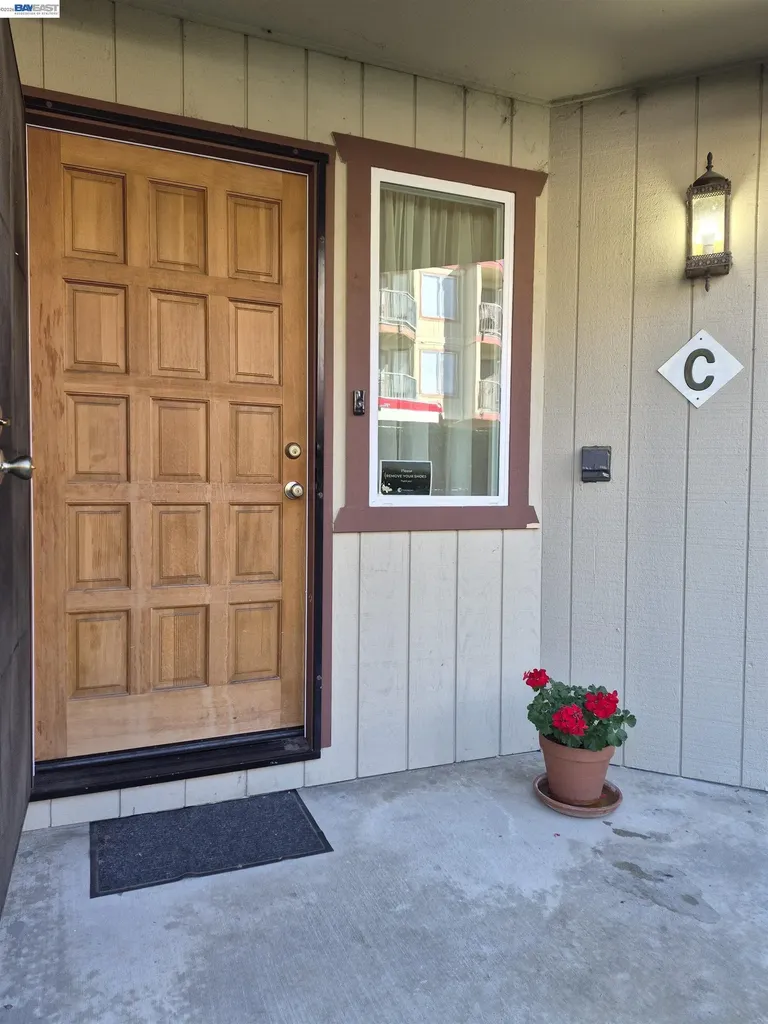 20980 Birch Hayward CA 94541
