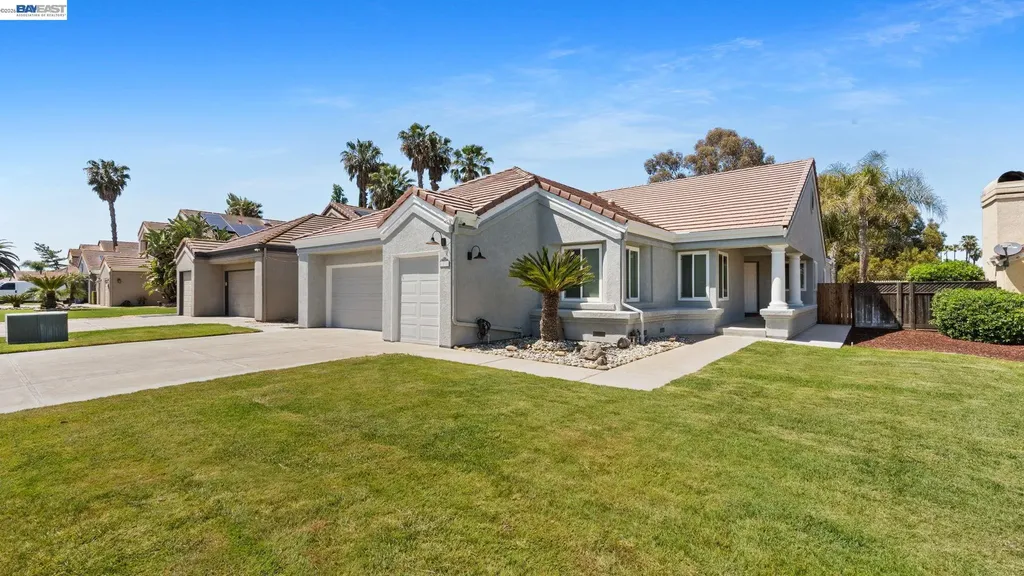 1090 Saint Andrews Drive Discovery Bay CA 94505