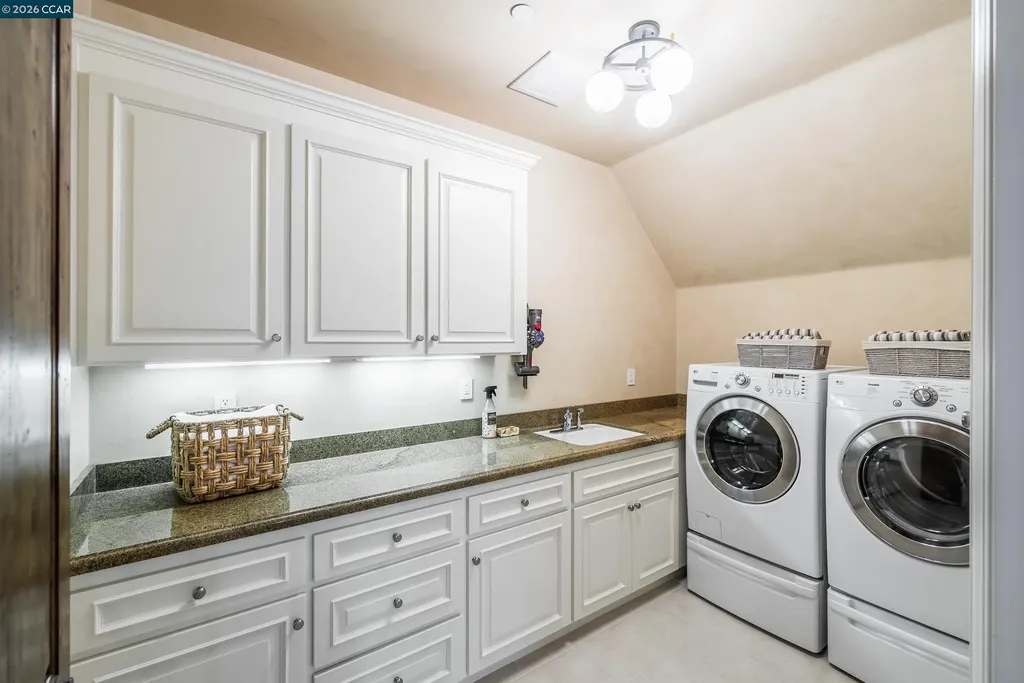 53 Hidden Oaks Drive Lafayette CA 94549