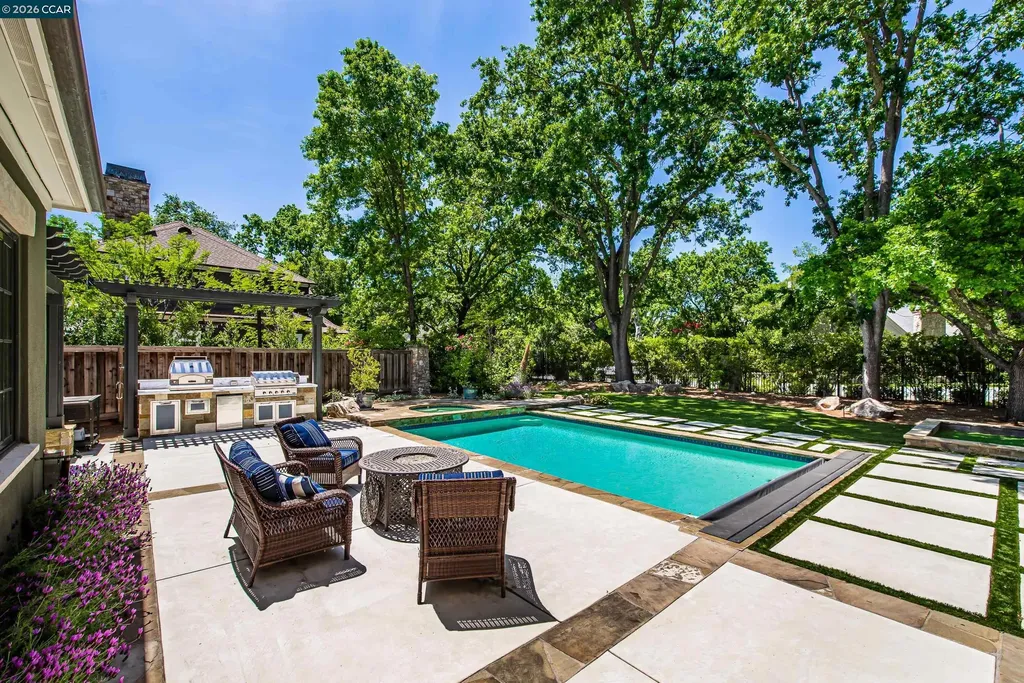 53 Hidden Oaks Drive Lafayette CA 94549