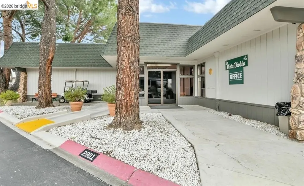 50 Leo Antioch CA 94519