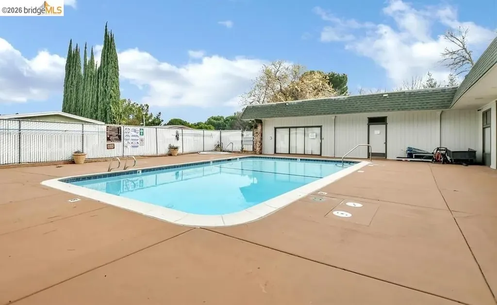 50 Leo Antioch CA 94519