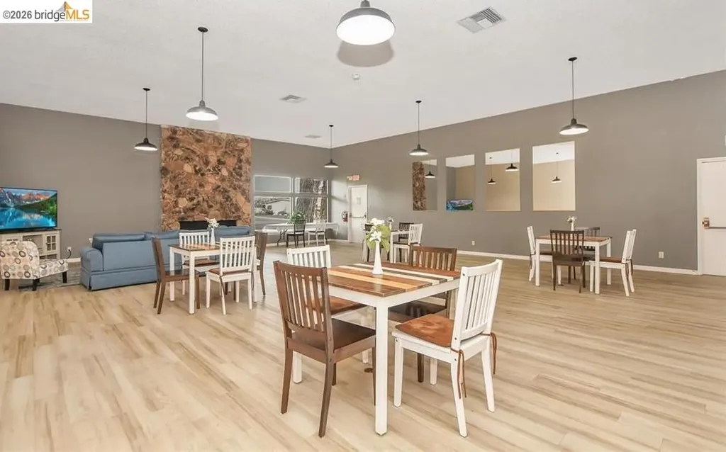50 Leo Antioch CA 94519