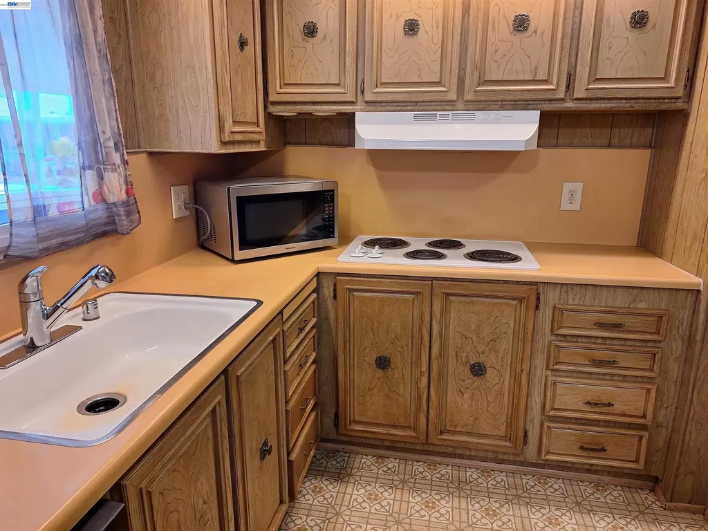 356 Santa Paula San Leandro CA 94579