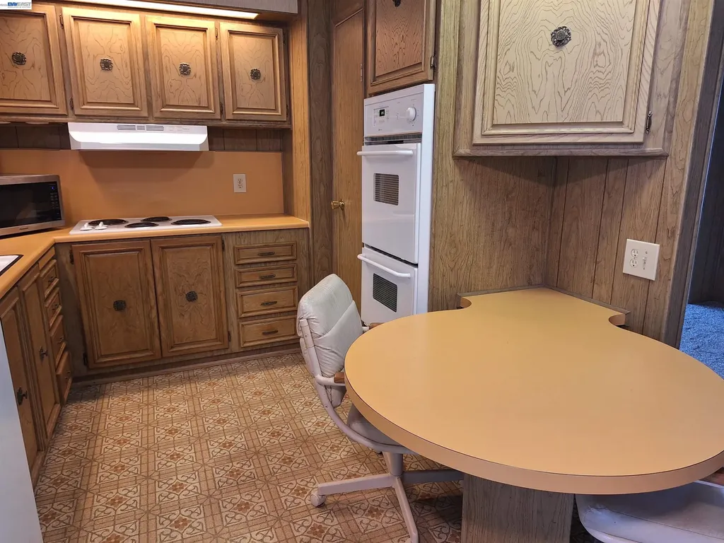 356 Santa Paula San Leandro CA 94579