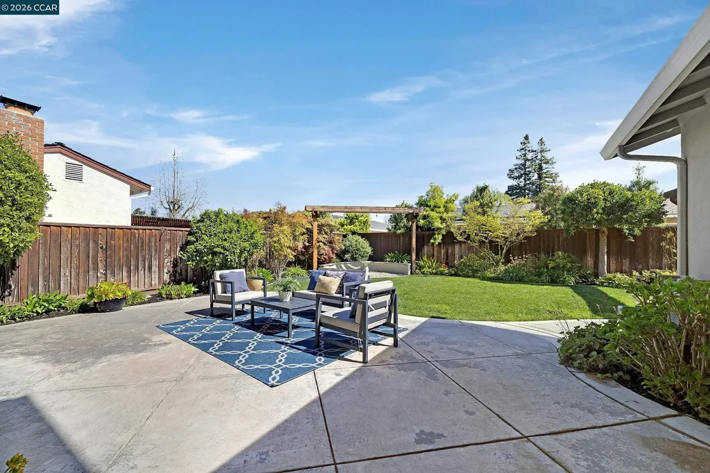 2415 Crestline Road Pleasanton CA 94566
