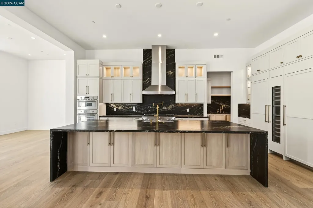 1080 Borrette Court Napa CA 94558