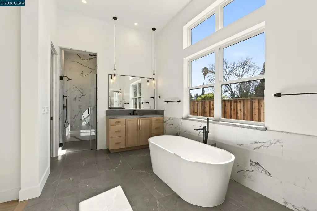 1080 Borrette Court Napa CA 94558