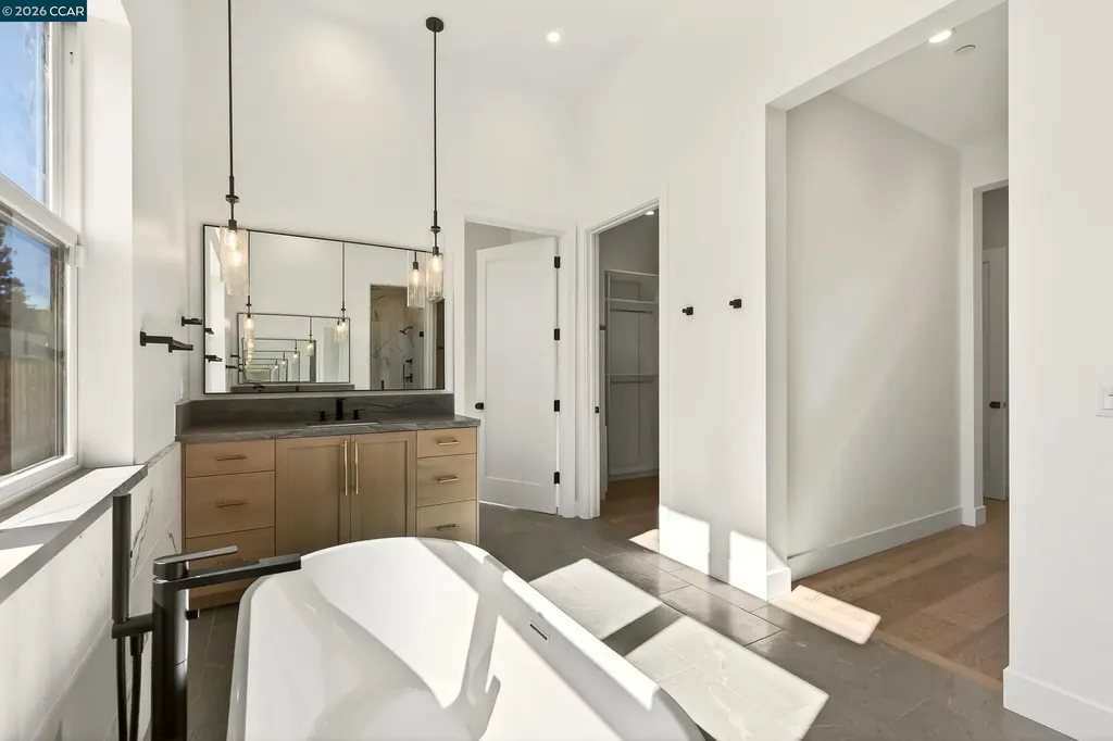 1080 Borrette Court Napa CA 94558