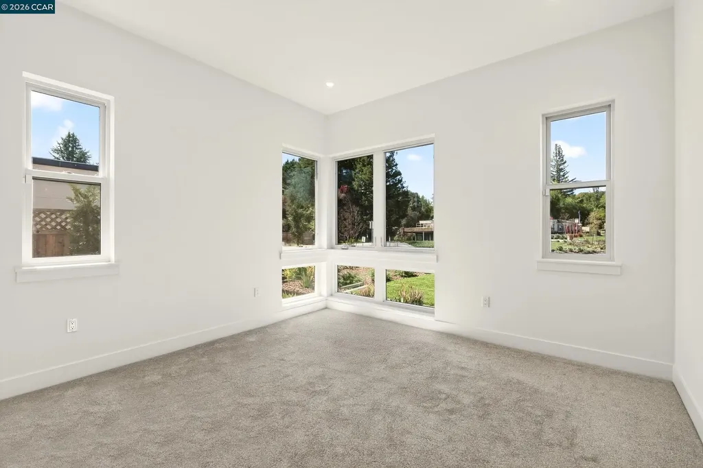 1080 Borrette Court Napa CA 94558