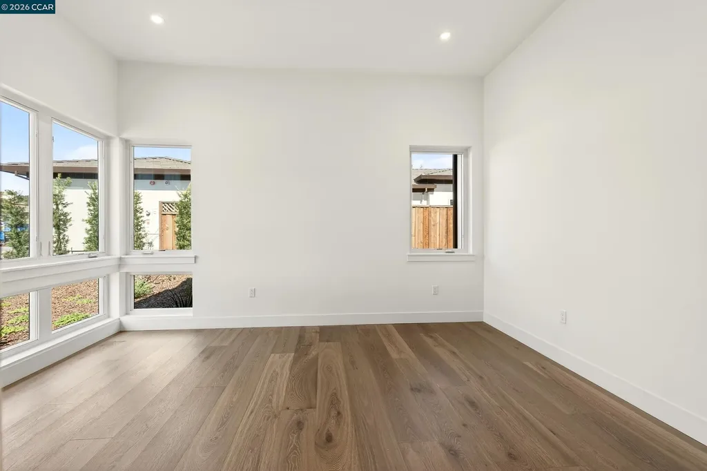 1080 Borrette Court Napa CA 94558