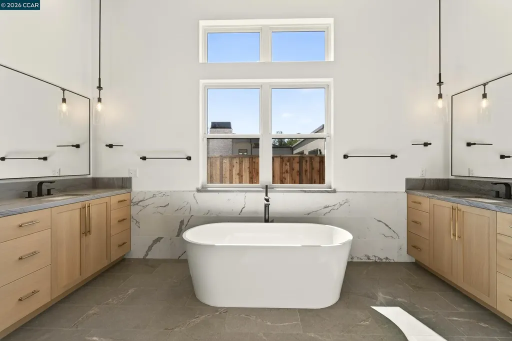 1080 Borrette Court Napa CA 94558