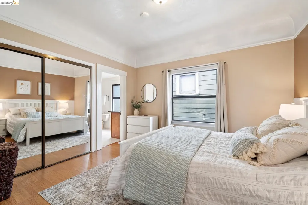 892 Laurel Street Alameda CA 94501