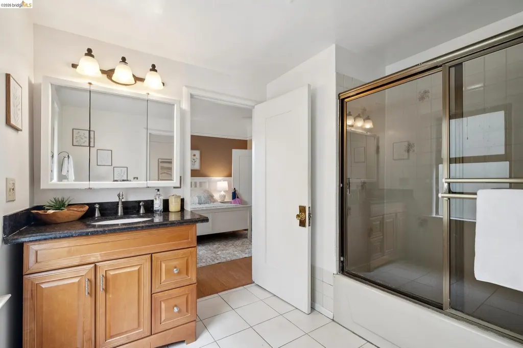 892 Laurel Street Alameda CA 94501