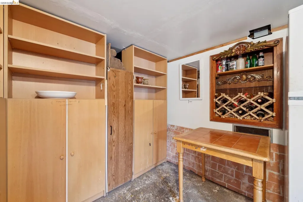 892 Laurel Street Alameda CA 94501