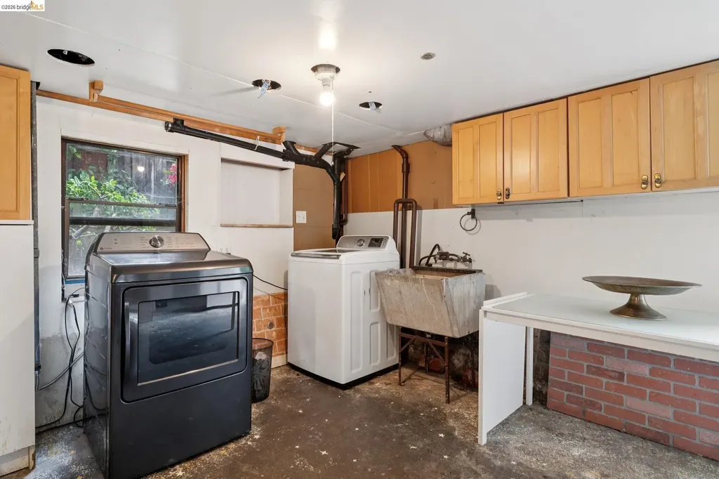 892 Laurel Street Alameda CA 94501