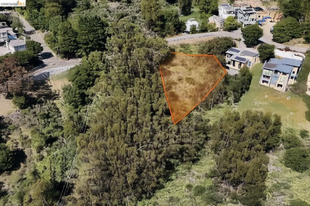 2551 Tunnel Road Oakland CA 94611