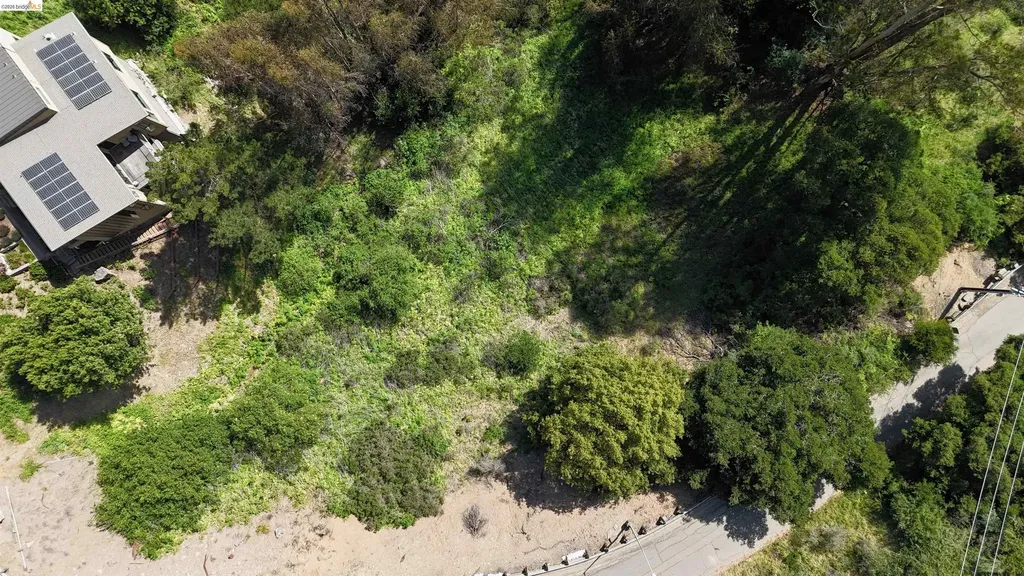 2551 Tunnel Road Oakland CA 94611