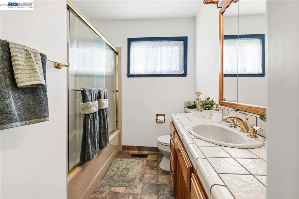 3439 Wyndale Drive Castro Valley CA 94546