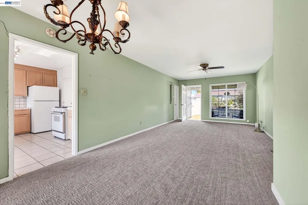 4035 Somerset Avenue Castro Valley CA 94546
