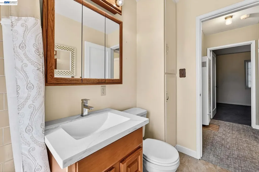 4035 Somerset Avenue Castro Valley CA 94546