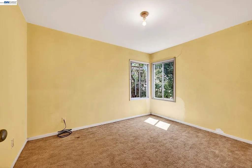 4035 Somerset Avenue Castro Valley CA 94546
