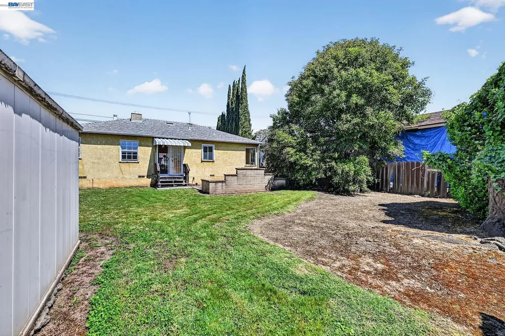 4035 Somerset Avenue Castro Valley CA 94546