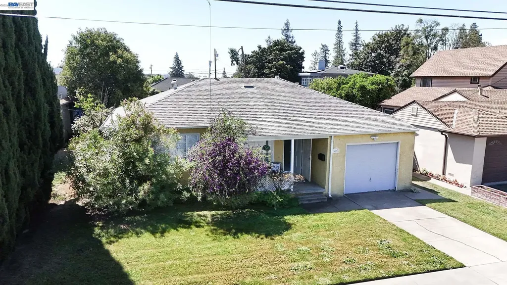 4035 Somerset Avenue Castro Valley CA 94546