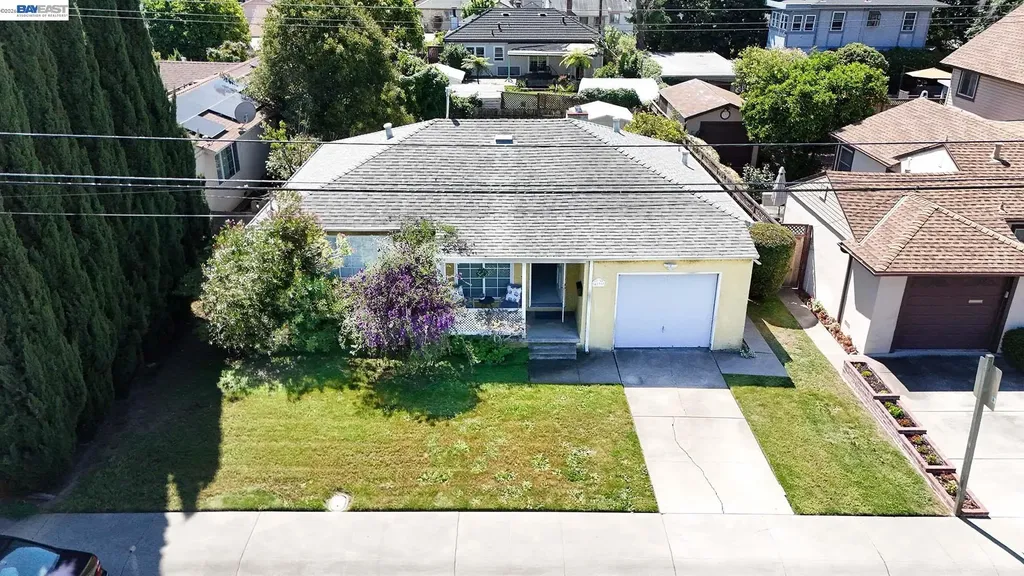 4035 Somerset Avenue Castro Valley CA 94546